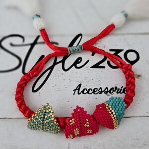 Red Miyuki Hearts Macramé Adjustable Bracelet
